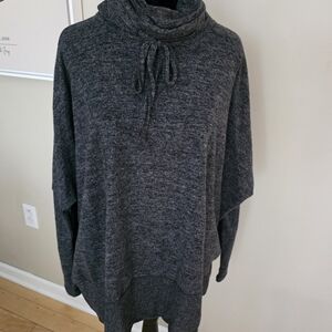 Zenana oversized cowl neck sweater Sz S *new*